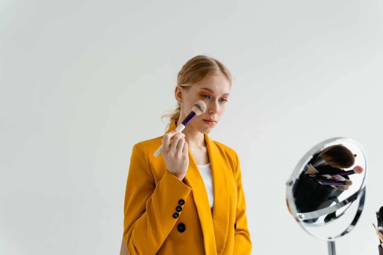 Học Makeup 15 Phút – minh họa